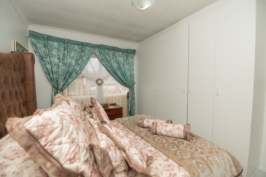 4 Bedroom Property for Sale in Humewood Extension Eastern Cape
